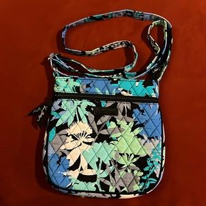 Vera Bradley crossbody handbag / side bag